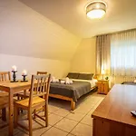 Liberta - Goscinne Bed & Breakfast Zakopane