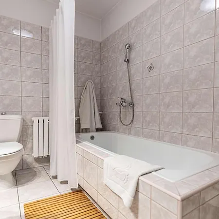 Liberta - Goscinne Alojamento de Acomodação e Pequeno-almoço 3*